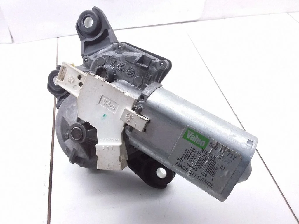 Tagaklaasi kojamehe mootor – Nissan Primera (2002-2007)