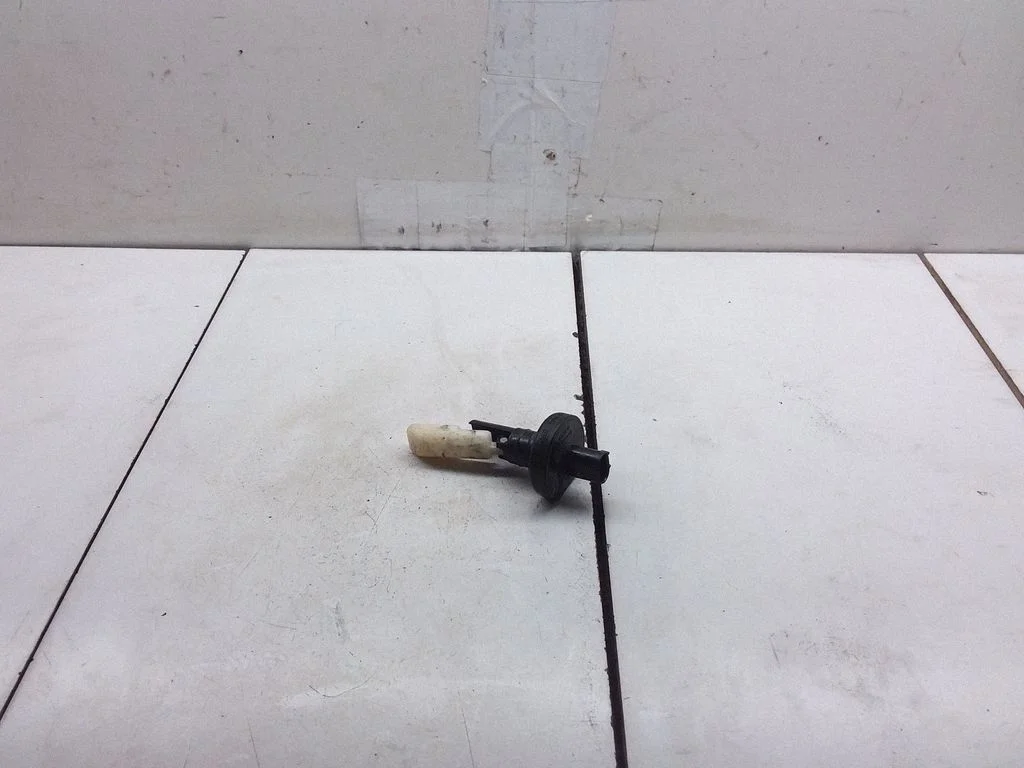 Windshield washer fluid level sensor 2205400045