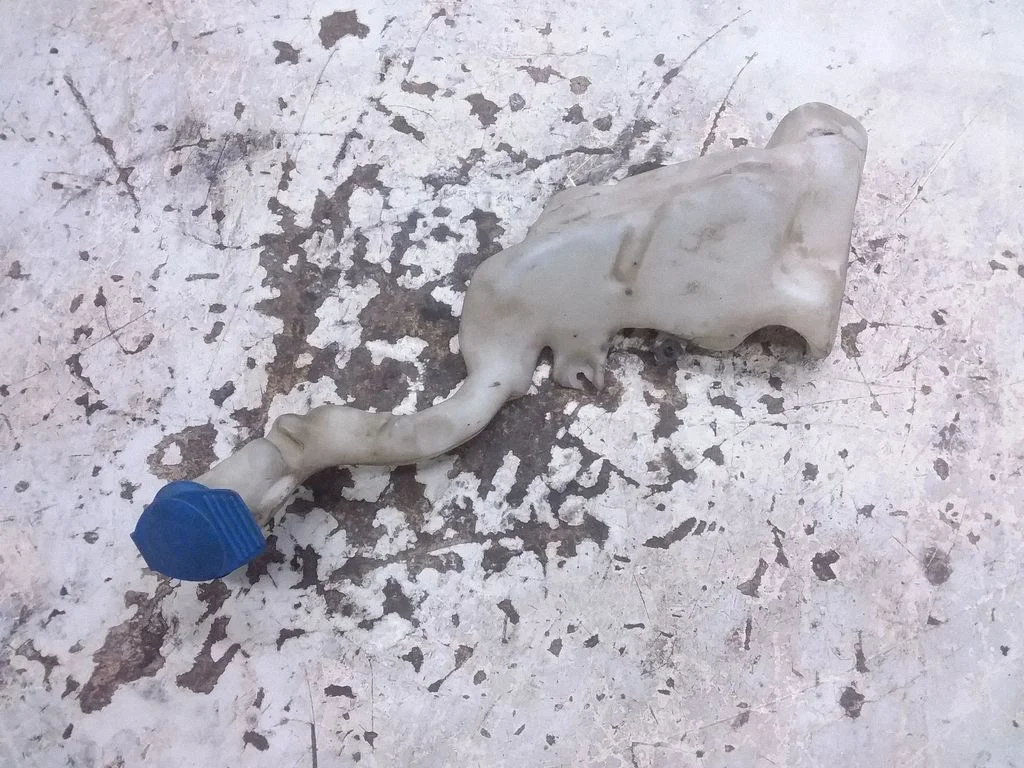 Windshield washer fluid reservoir/tank 1C0955453D