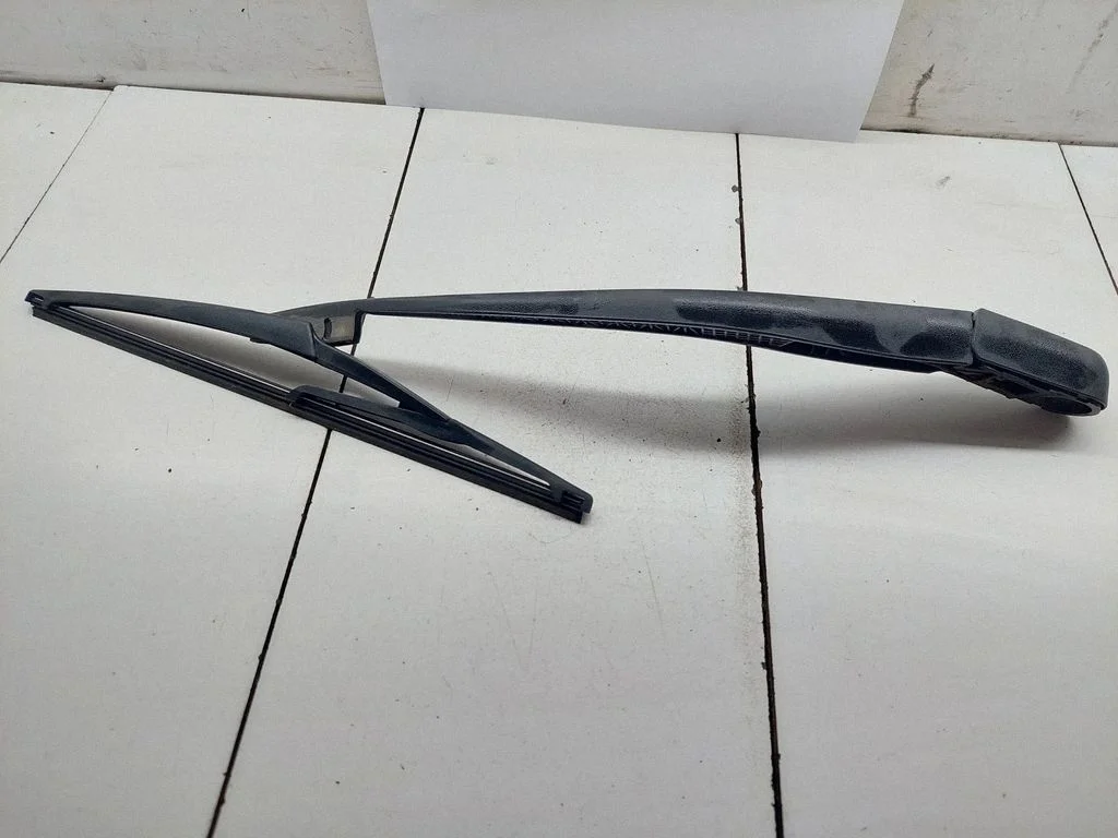 Tagaklaasi kojamees – Toyota Corolla Verso E121 (2001-2004)