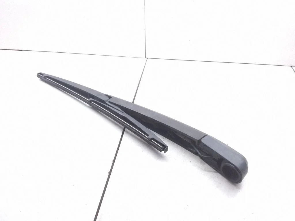 Rear wiper blade 060118