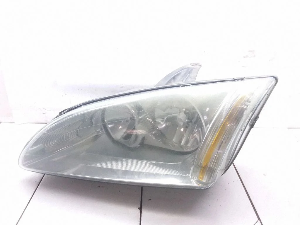 Priekšējais lukturis – Ford Focus C-MAX (2003-2010)