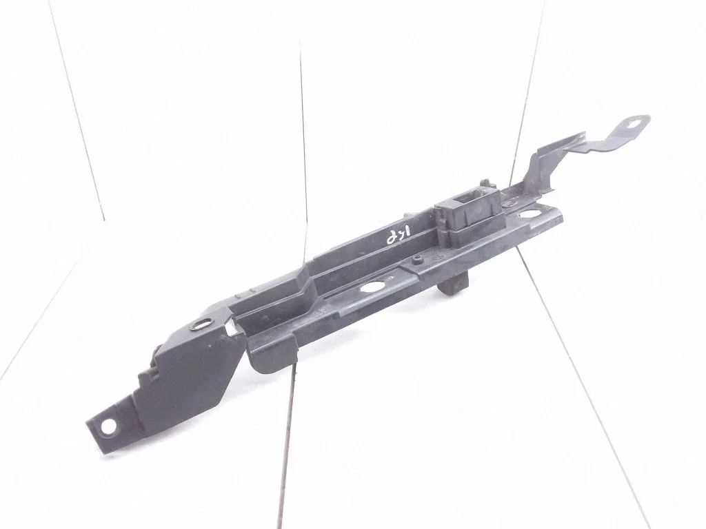 Headlight/headlamp mounting bracket 13266903