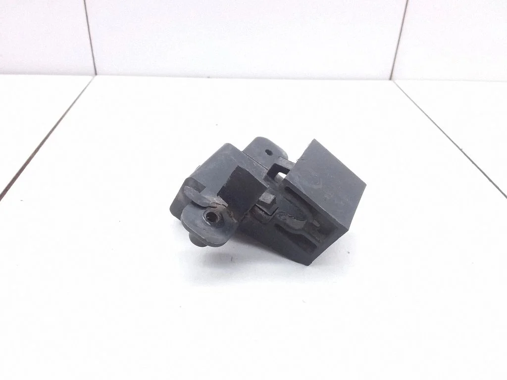 Headlight/headlamp mounting bracket 10090220