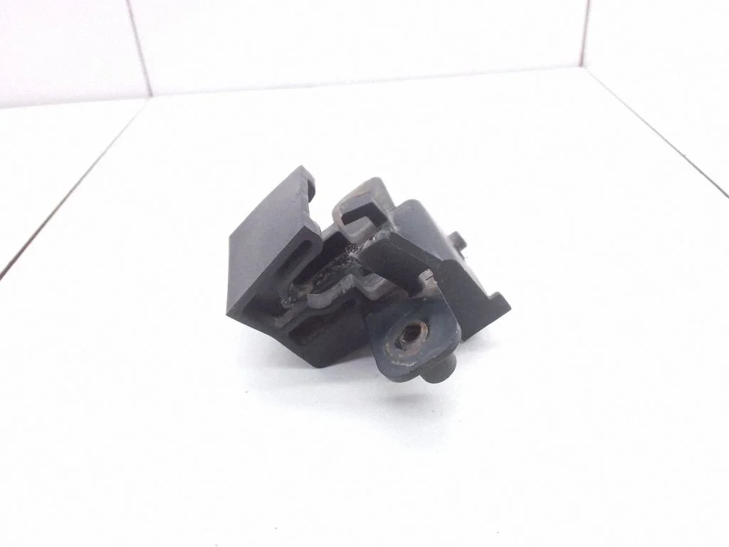 Headlight/headlamp mounting bracket 10090221