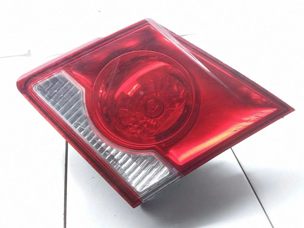Tailgate rear/tail lights – Chevrolet Cruze (2009-2016)