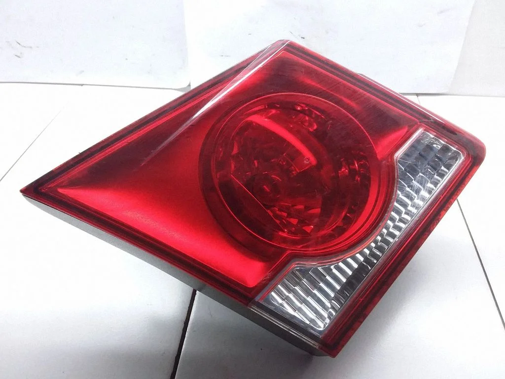 Tailgate rear/tail lights – Chevrolet Cruze (2009-2016)