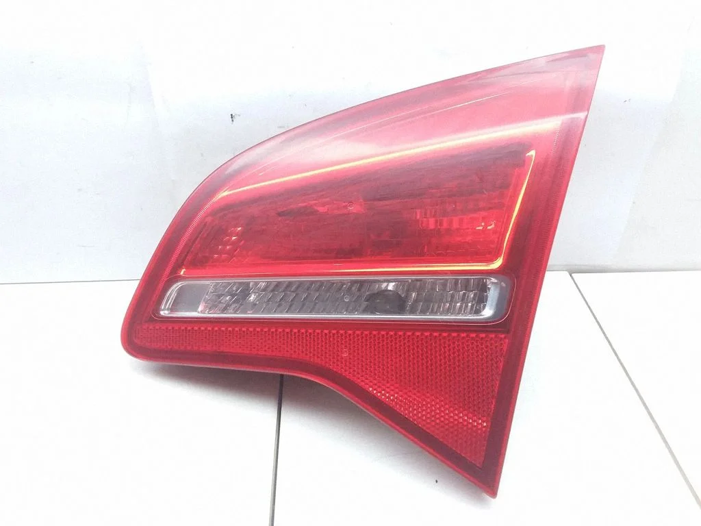 Tailgate rear/tail lights 13260841