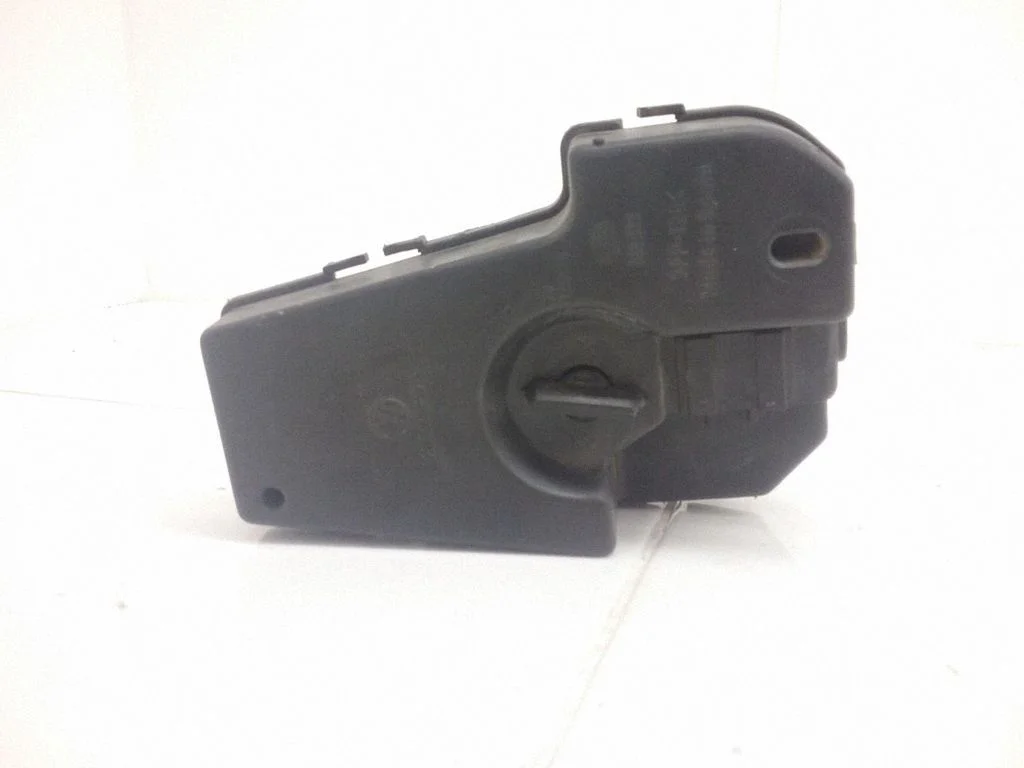 Część lampy tylnej – Volkswagen Sharan (1996-2000)