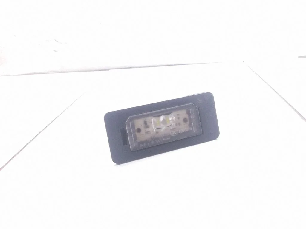Number plate light – BMW 3 Series E90 E91 (2005-2012)