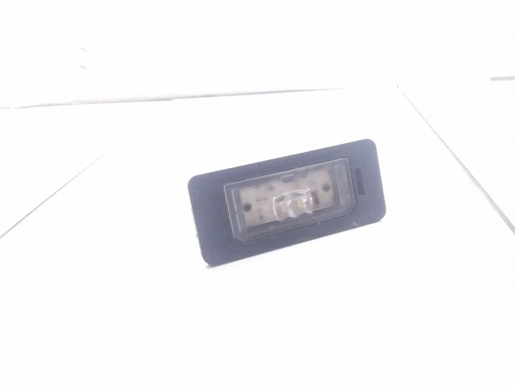 Number plate light – BMW 3 Series E90 E91 (2005-2012)