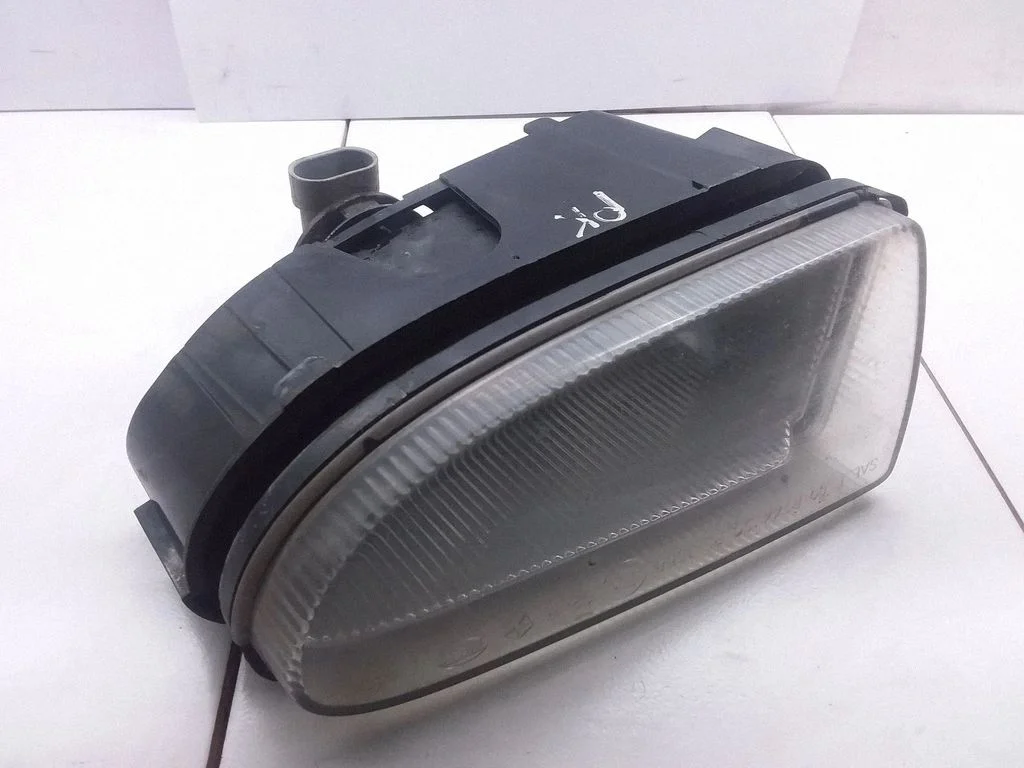 Front fog light 02BE11058