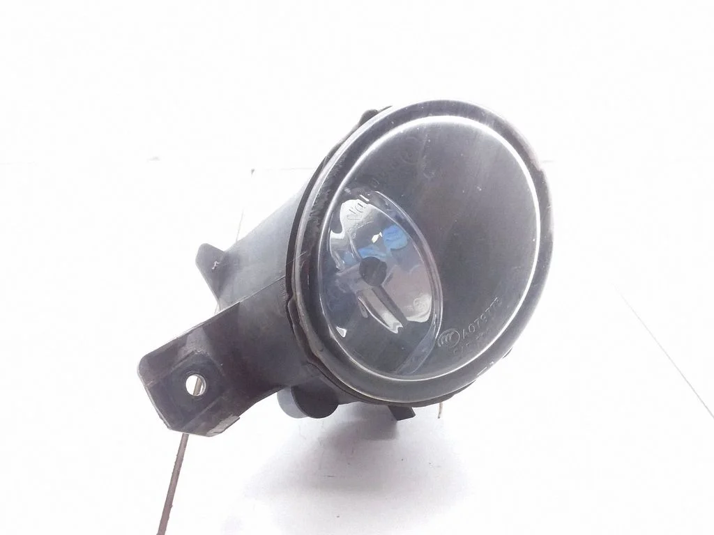 Front fog light – Nissan Navara D23 (2015-)