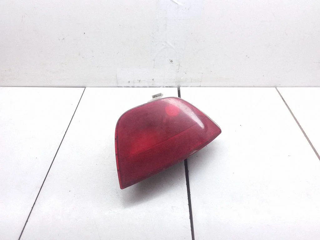 Rear fog light – Ford Focus C-MAX (2003-2010)