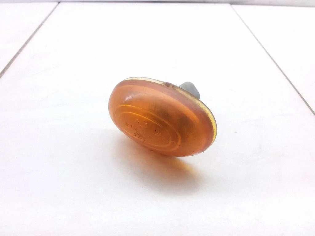 Front fender indicator light 015E110932
