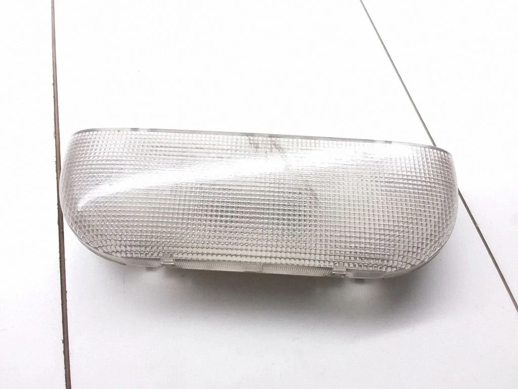 Aizmugurējo sēdvietu apgaismojuma lukturis – Chrysler Voyager (2004-2007)