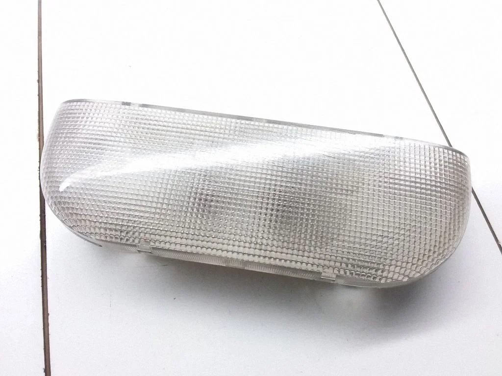Aizmugurējo sēdvietu apgaismojuma lukturis – Chrysler Voyager (2004-2007)