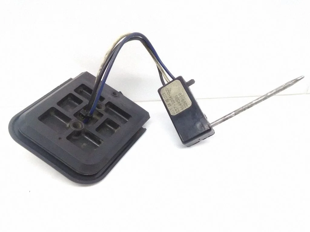 Other air conditioning (A/C) parts – Chrysler Neon II (2000-2005)