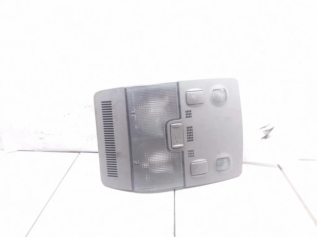 Esiistmete valgustustuli – Audi A4 S4 B6 8E 8H (2001-2005)