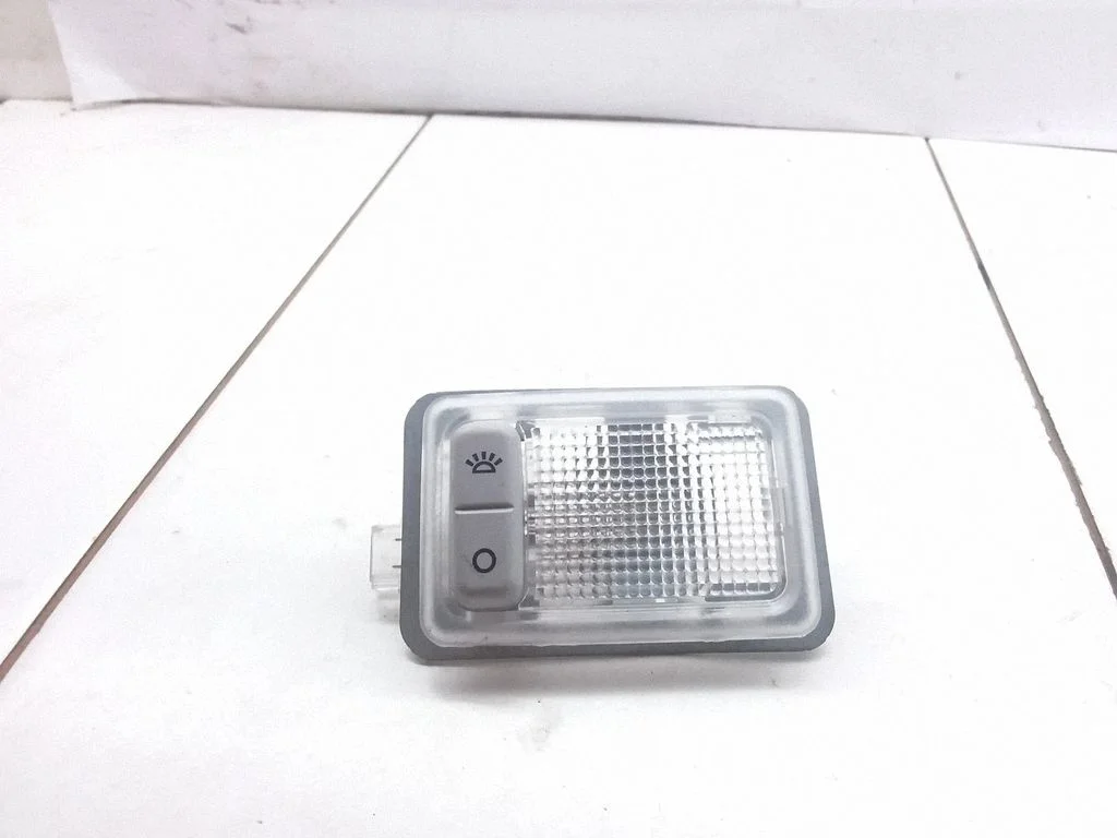 Priekšējo sēdvietu apgaismojuma lukturis – Ford Focus C-MAX (2003-2010)