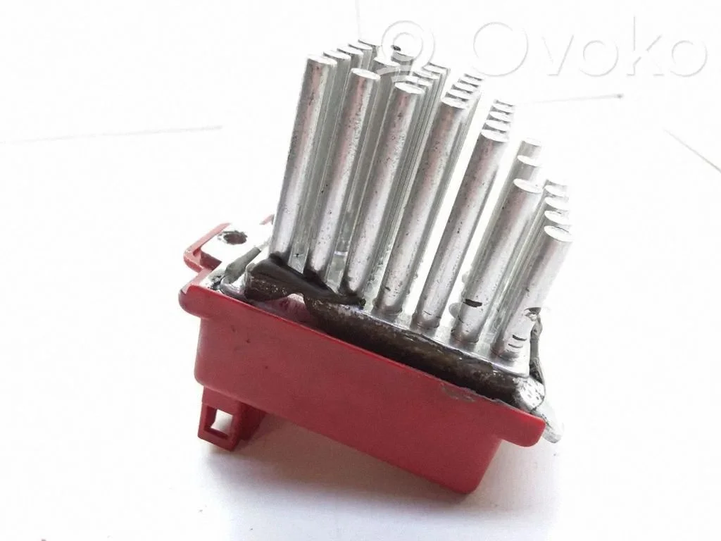 Heater blower motor/fan resistor – Volkswagen Passat B5.5 (2001-2005)