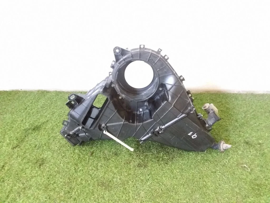 Salongi kütte- ja kliimaploki plastkorpus – Audi Q7 4L (2005-2015)