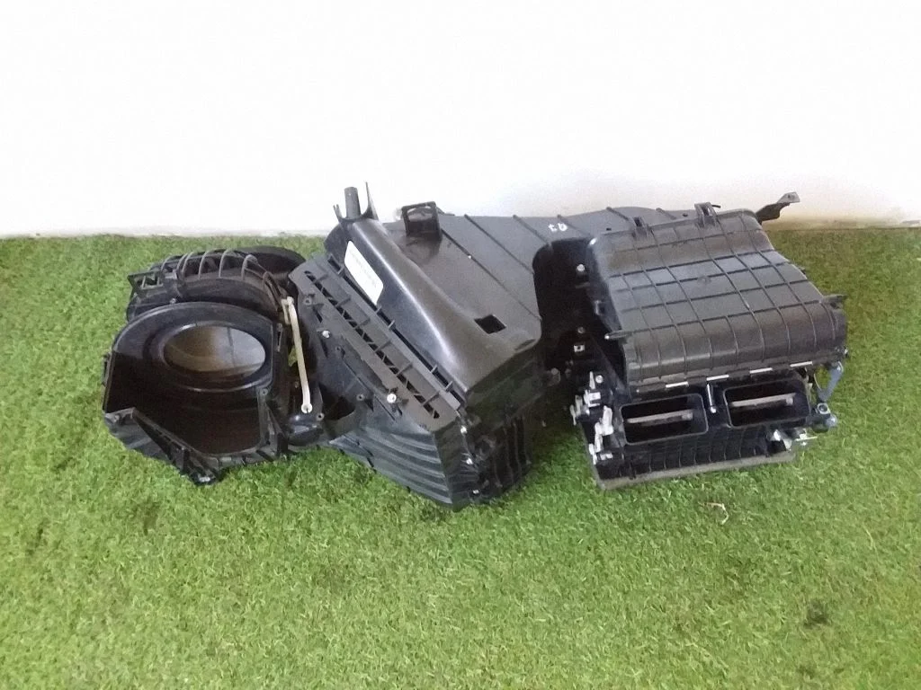 Salongi kütte- ja kliimaploki plastkorpus – Audi Q7 4L (2005-2015)