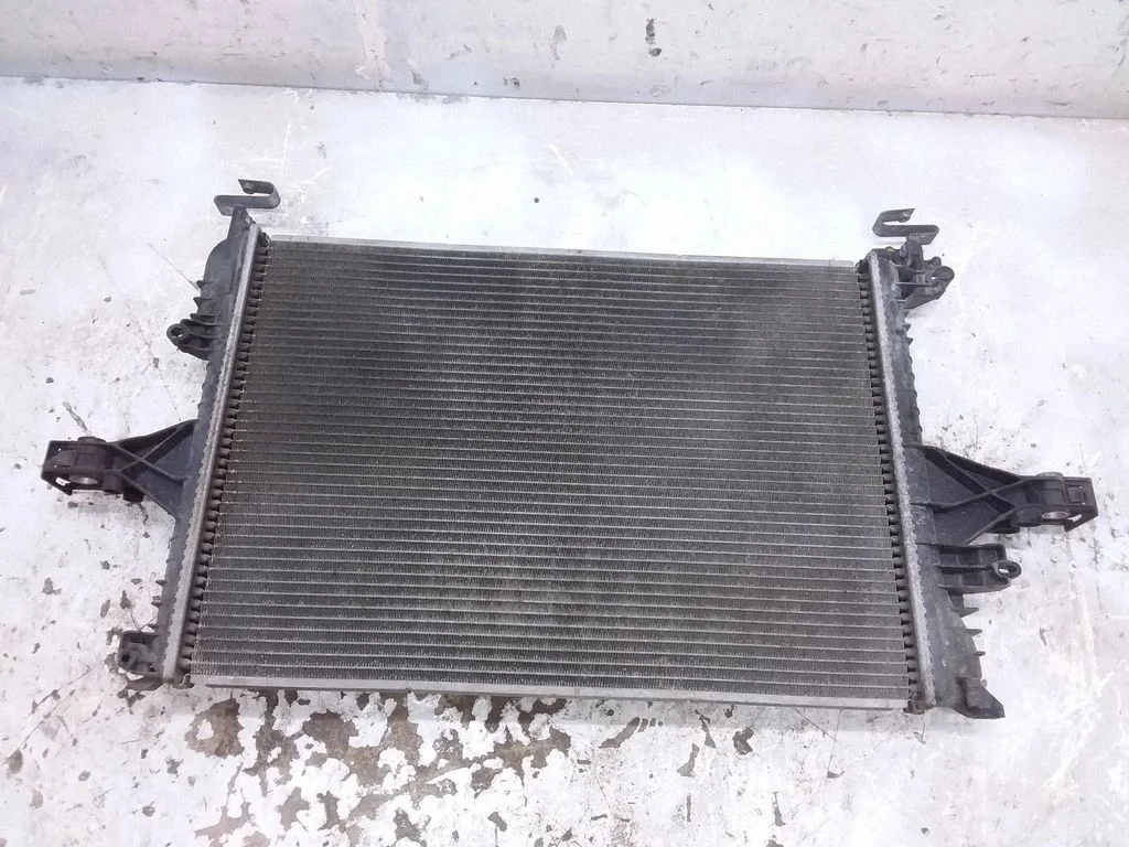 Jahutusvedeliku radiaator 9463439