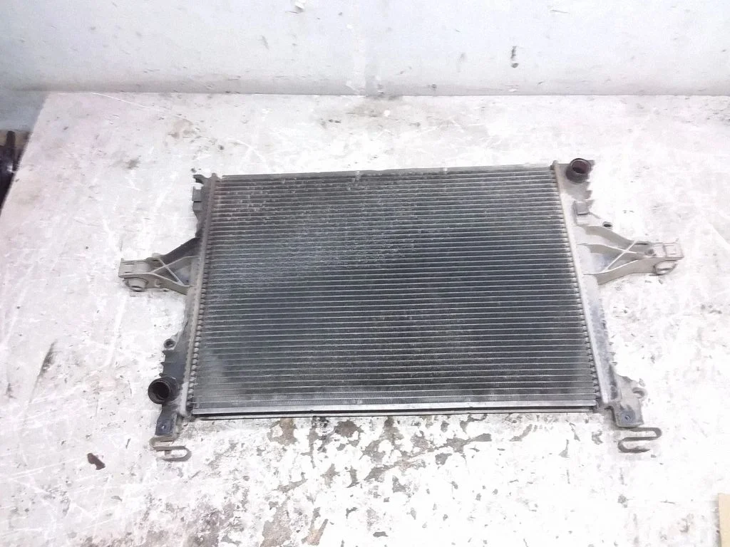 Jahutusvedeliku radiaator – Volvo S60 (2001-2004)