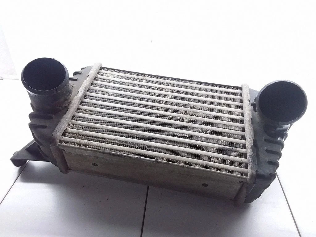 Vahejahuti radiaator 838065000