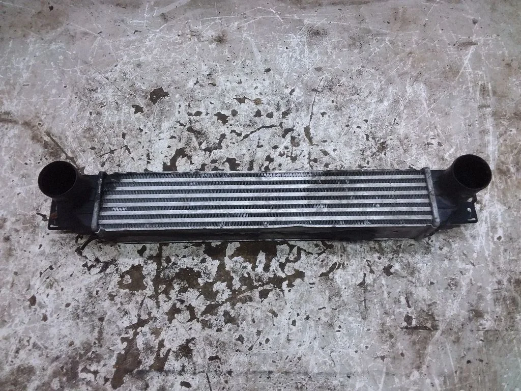 Vahejahuti radiaator 96629070