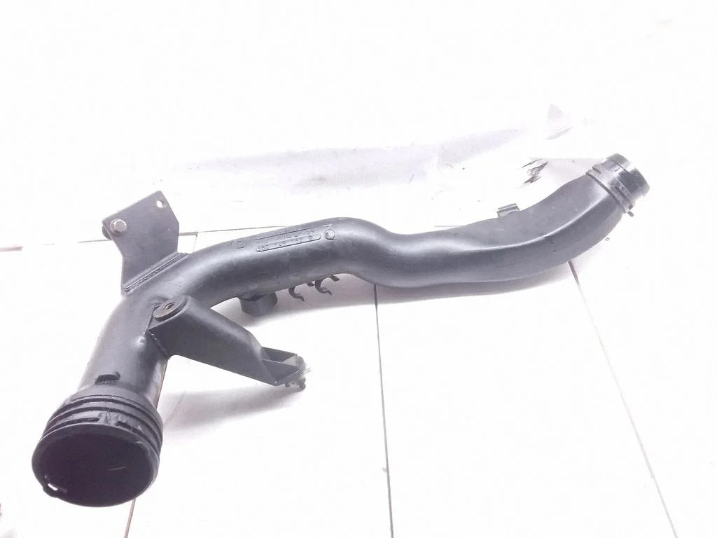 Vahejahuti voolik (-ud)/ toru (-d) – Volkswagen Passat B5.5 (2001-2005)