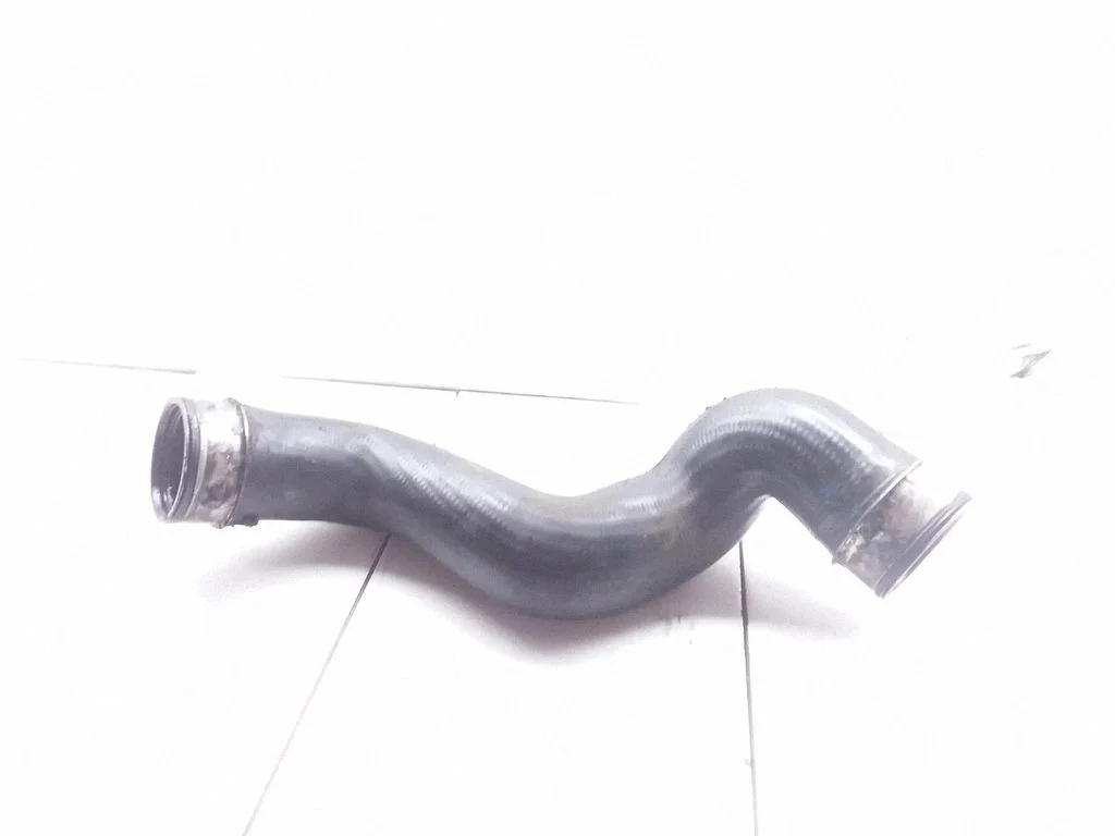 Intercooler hose/pipe – Volkswagen Passat B5.5 (2001-2005)