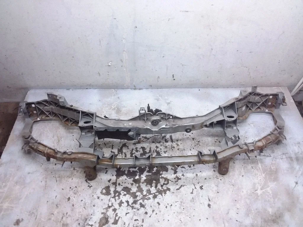 Radiator support slam panel – Ford Focus C-MAX (2003-2010)