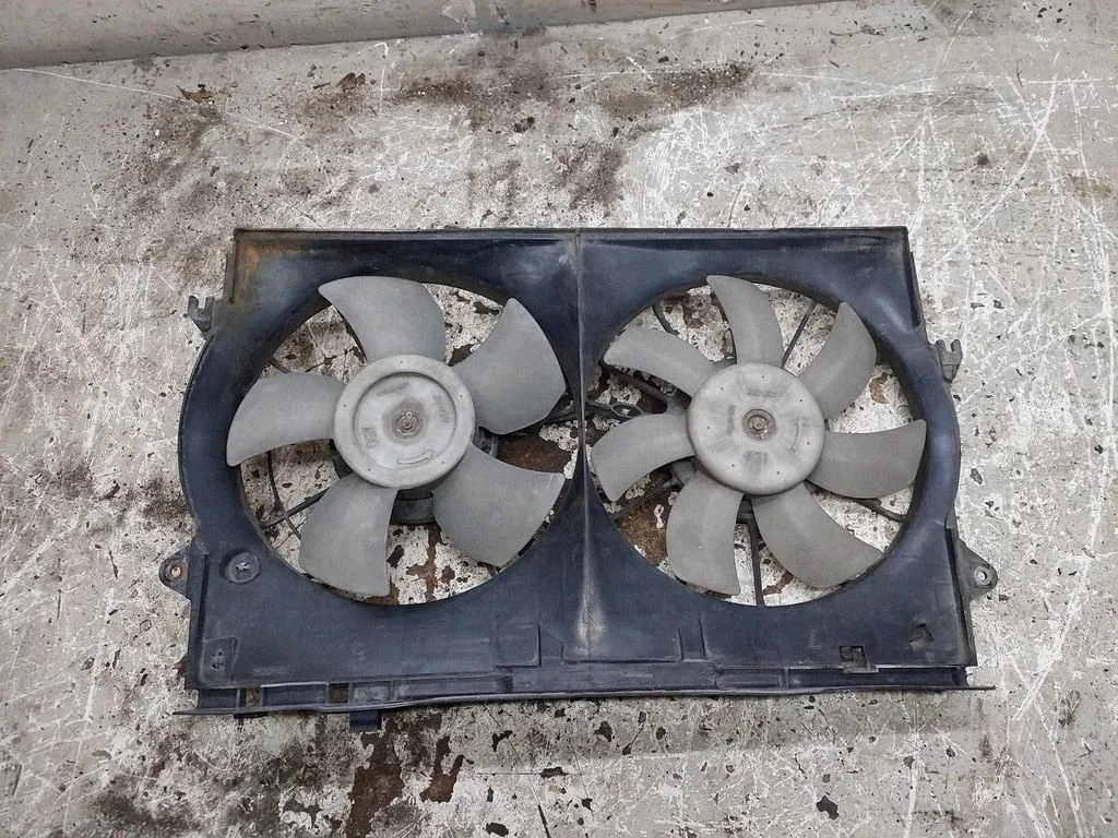 Ventilatoru komplekts – Toyota Corolla Verso E121 (2001-2004)