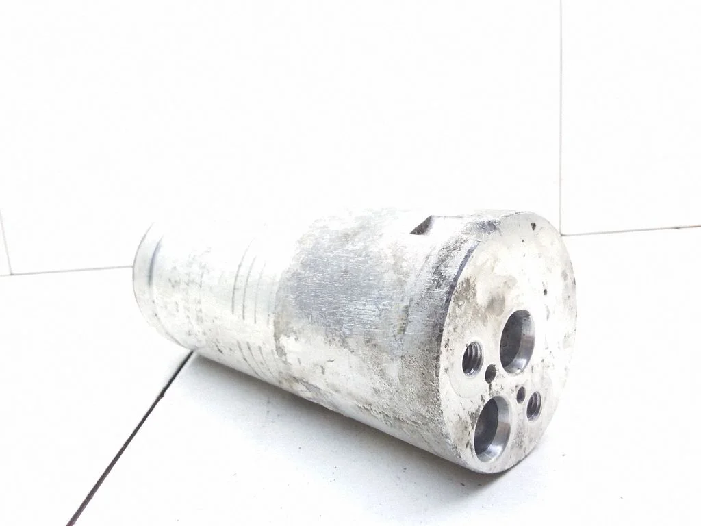 Air conditioning (A/C) air dryer – BMW 3 Series E46 (1998-2005)