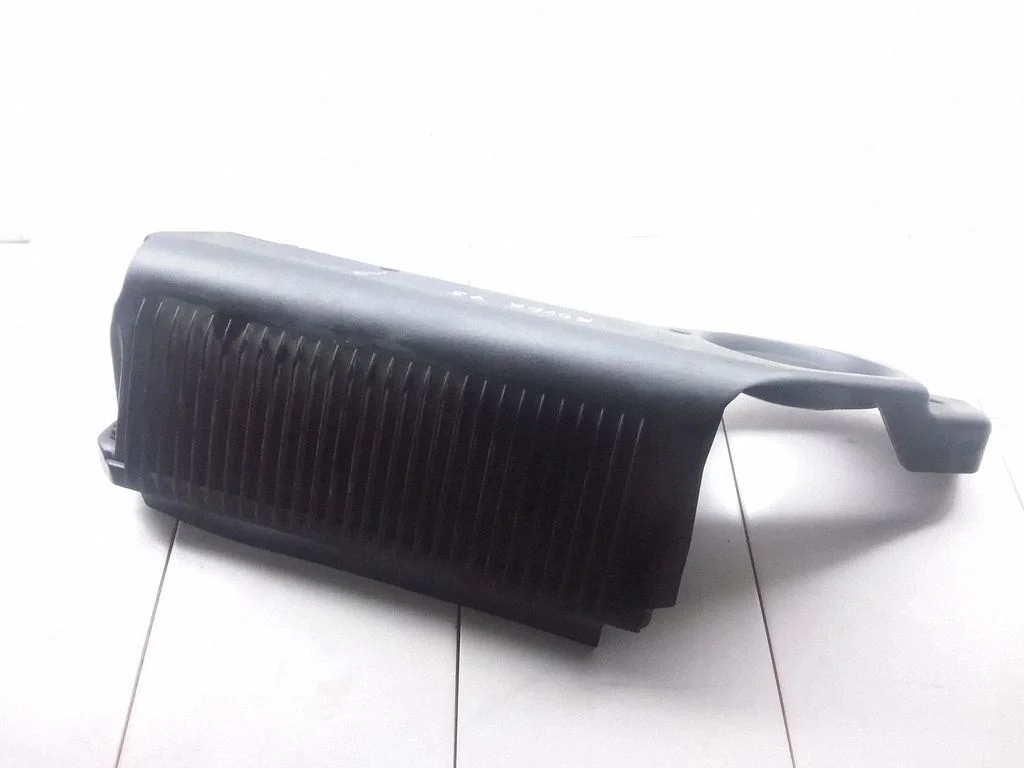 Engine cover (trim)
