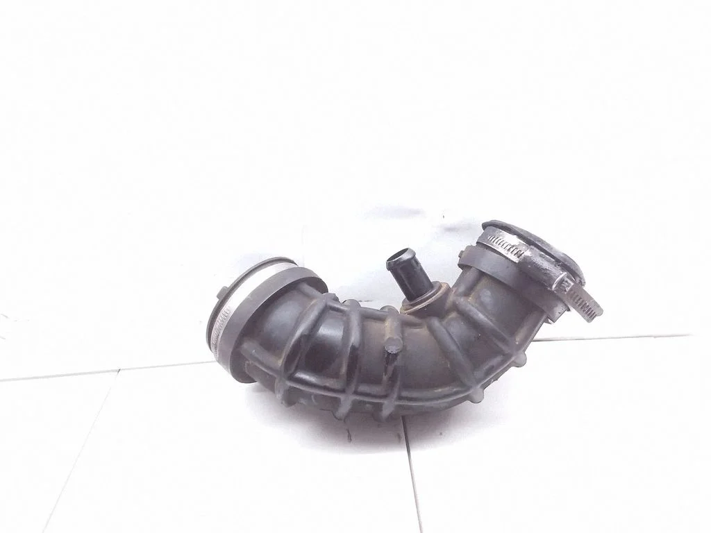 Air intake hose/pipe – Opel Antara (2006-2016)