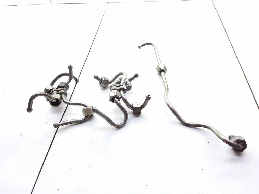 Fuel injector supply line/pipe – BMW 3 Series E90 E91 (2005-2012)