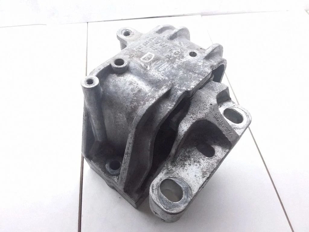 Mootoripadi 1K0199262CP – Skoda Yeti (5L) (2009-2017)