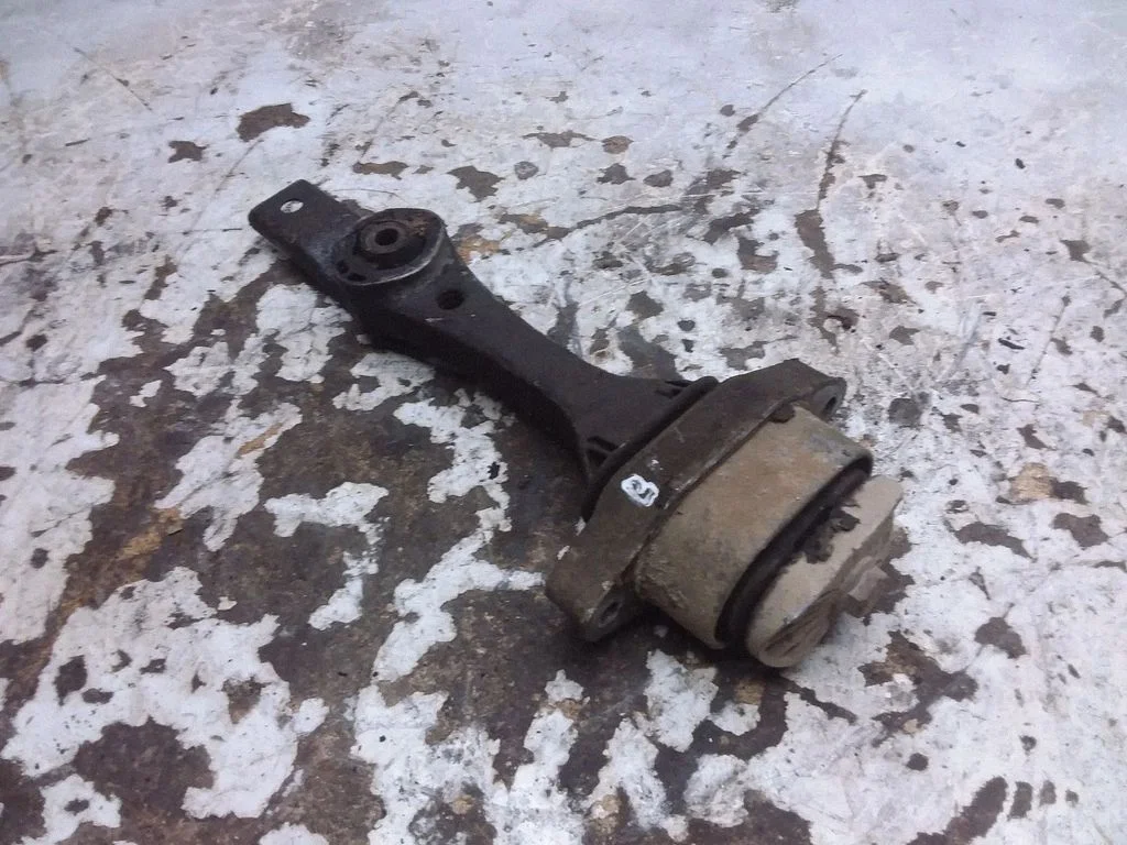 Engine mount bracket 1J0199851
