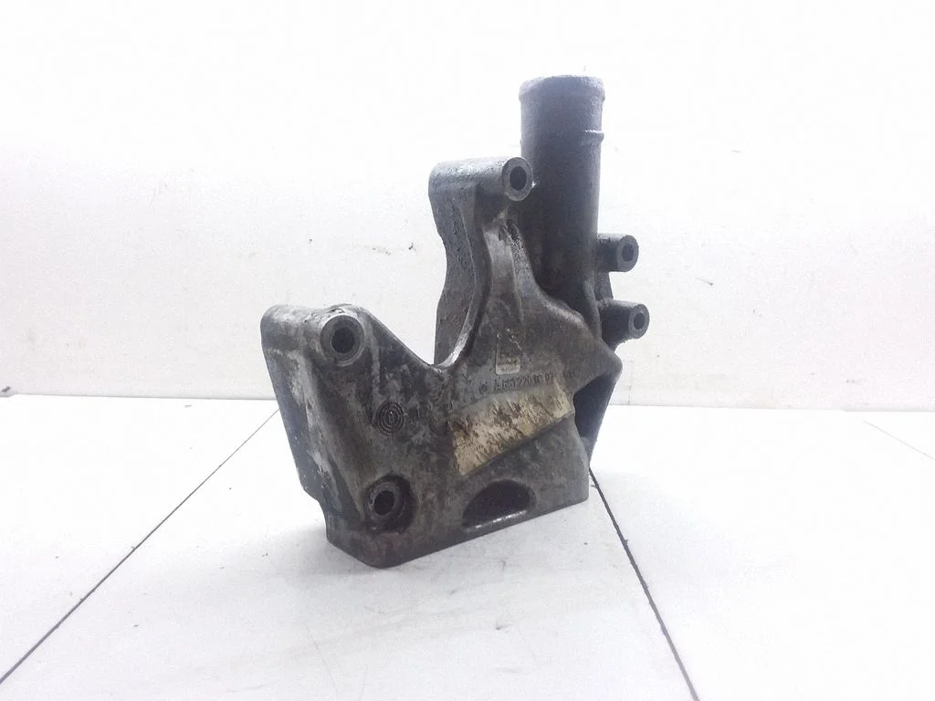 Engine mounting bracket A6512200307