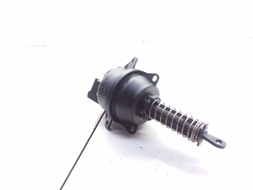 Engine mount vacuum valve – Opel Vectra B (1996-2002)