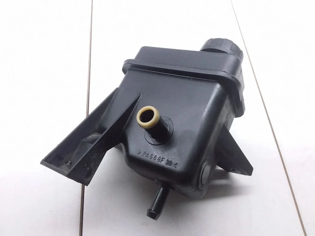 Power steering fluid tank/reservoir – Volvo S40, V40 (1995-2004)