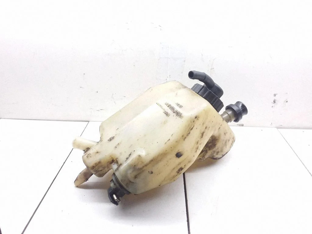 Power steering fluid tank/reservoir – Mercedes-Benz E-Class W210 (1995-2002)
