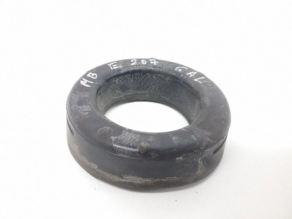 Rear coil spring rubber mount – Mercedes-Benz E-Class C207 W207 (2009-2017)