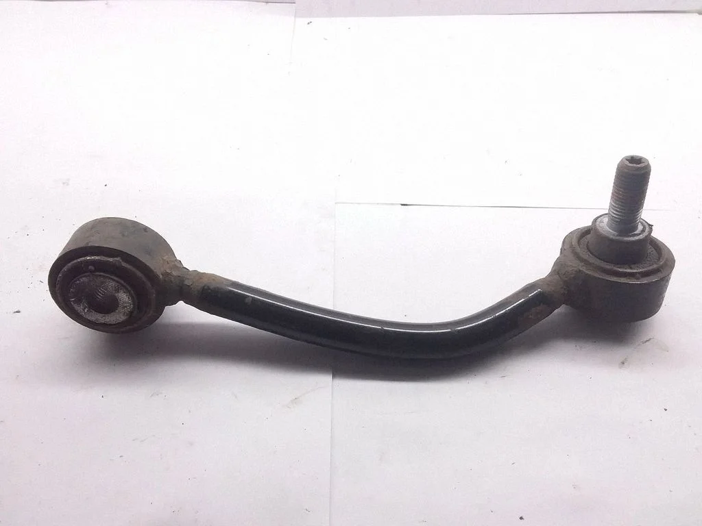 Łącznik stabilizatora tylnego – Volkswagen Touareg I (2002-2010)