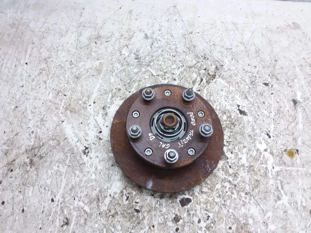 Tagumine rumm – Ford Transit (2000-2006)