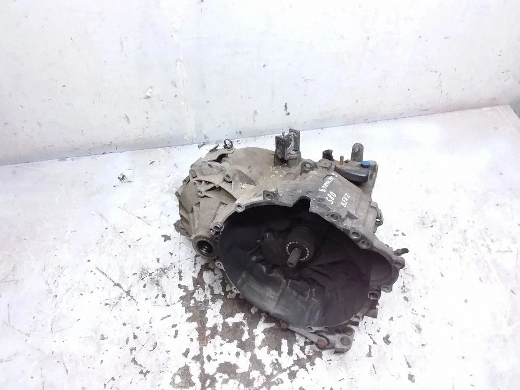 Manual 5 speed gearbox 1023746