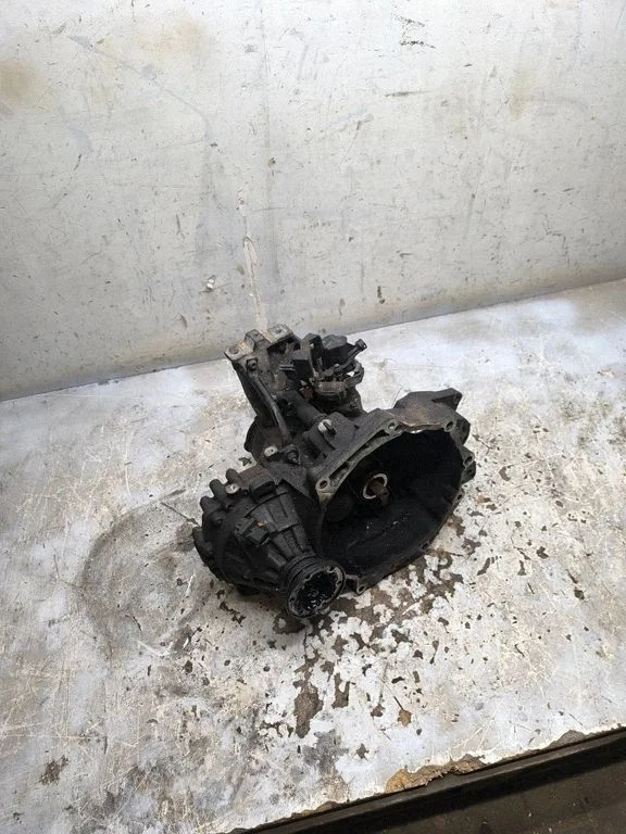 Manual 6 speed gearbox 1J0193117